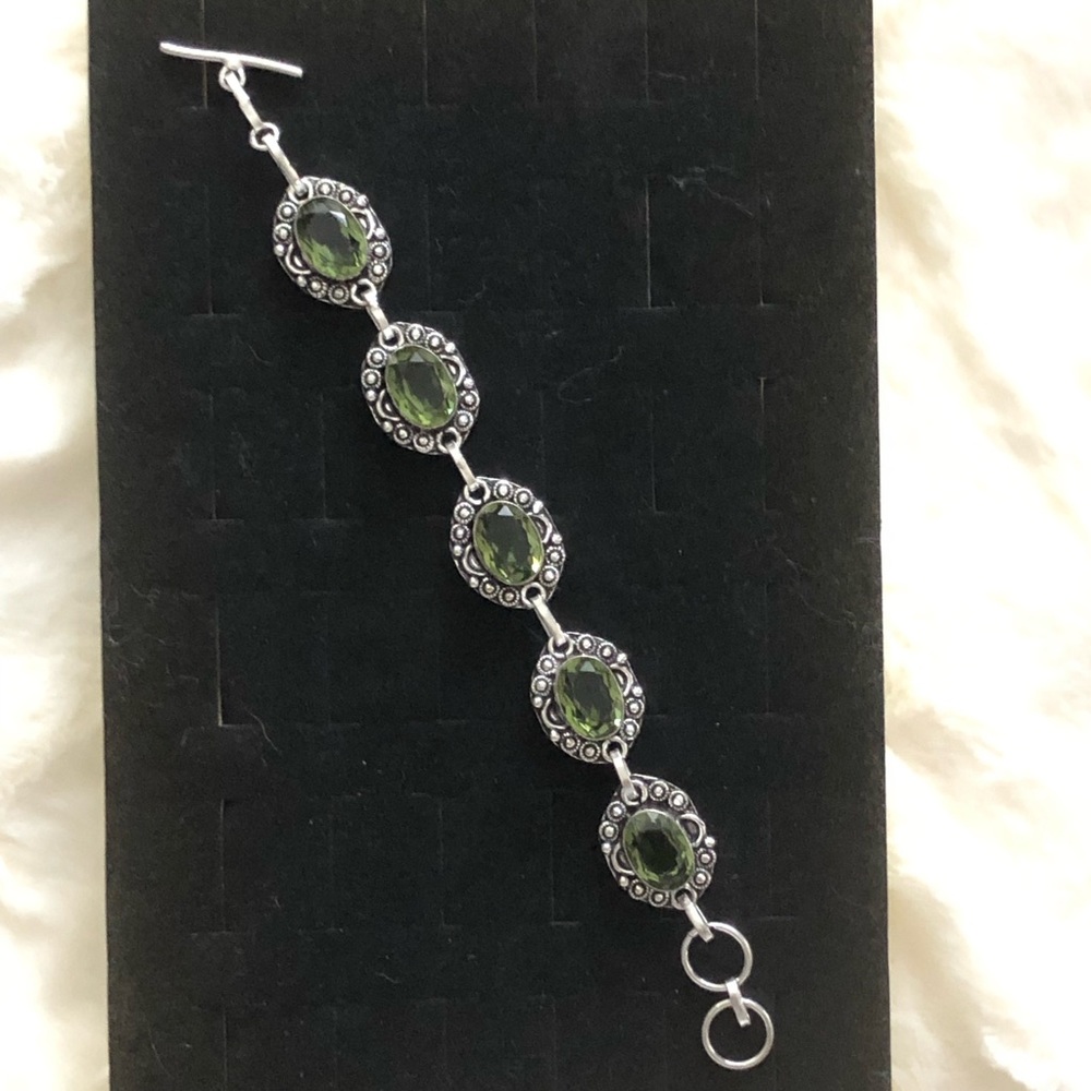 Silver bracelet brand new authentic stone sizeable